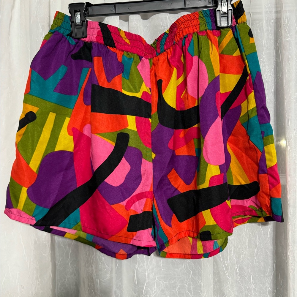 Colorful shorts size large NWOT